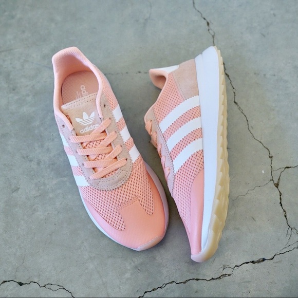(BRAND NEW) Adidas Women's Flashback Pink Coral Haze Sneaker - Picture 3 of 6